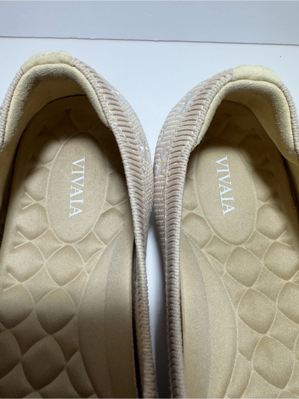 Vivaia Claire Daisy Round Flexible Comfort Old Money Knit Breathable Flats Sz 8